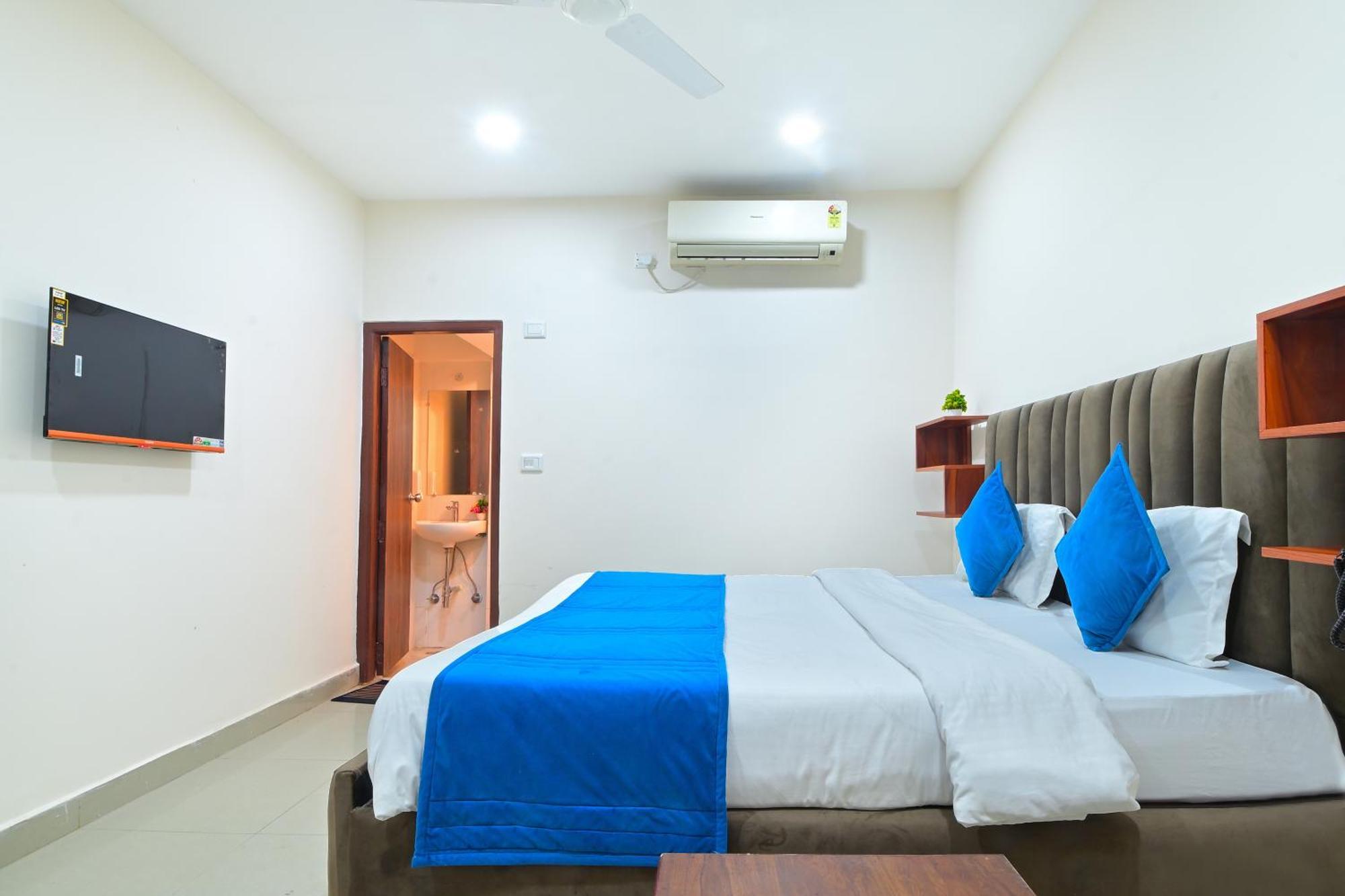 Chowdhry Tourist Lodge - New Delhi Railway Station - 2 Minutes Walk Buitenkant foto